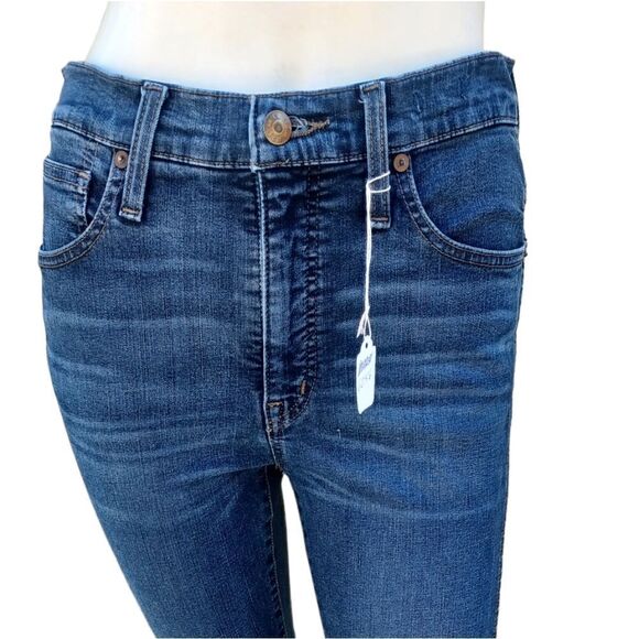 Madewell Denim - 625617......Madewell Skinny Jeans Size 28, 25" Inseam 9"Rise